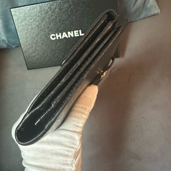 EUC CHANEL long wallet coco black/ gold full inclusion - Picture 7 of 15